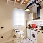 Apartamento-loft En Triana Daire Sevilla